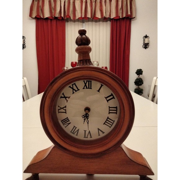 Whimsical wood mantel clock with feet - Picture 2 of 10